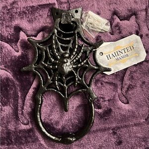 Haunted Manor Spider Web Hook
